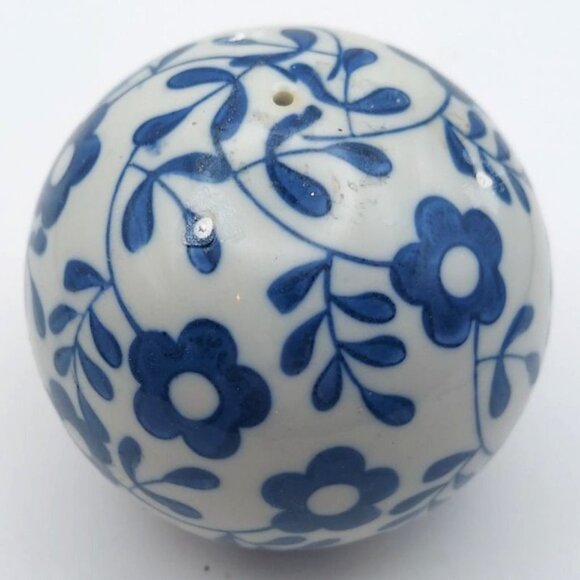 Decorative Blue & White Ceramic Floral Orbs Balls Centerpiece Decor Set of 6 - Picture 5 of 8